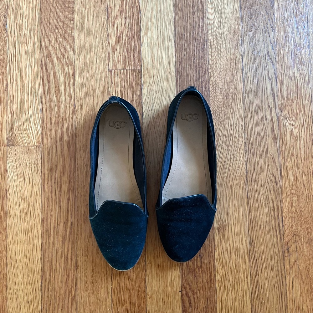 Ugg Bonnie Black Suede Flats Size 9 Read Look at Pictures